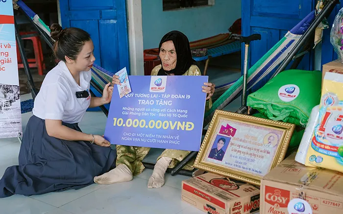 Biểu tượng hỗ trợ khách hàng tận tâm 678win